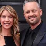 nate bargatze wife age difference