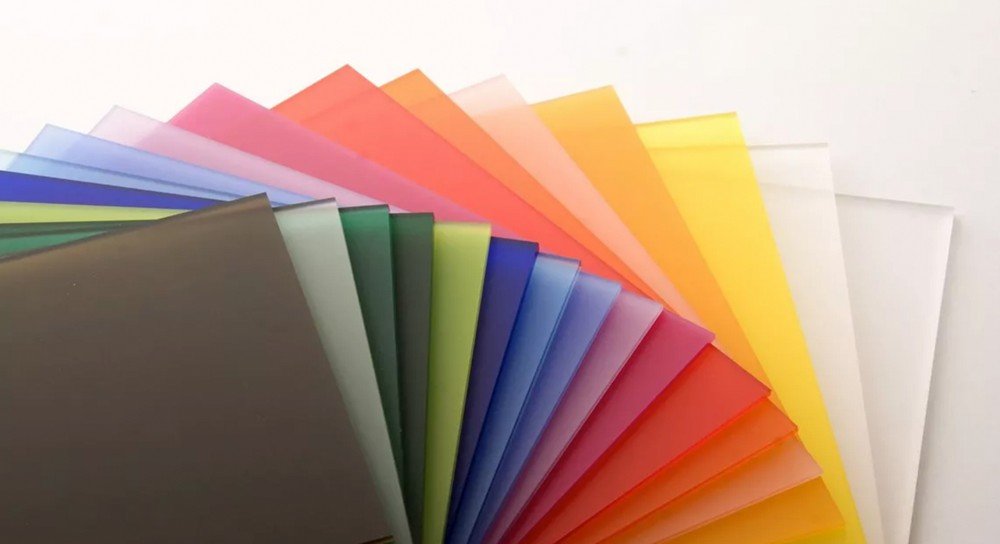 Your Guide for Selecting the Right Plastic Sheet for Any Project