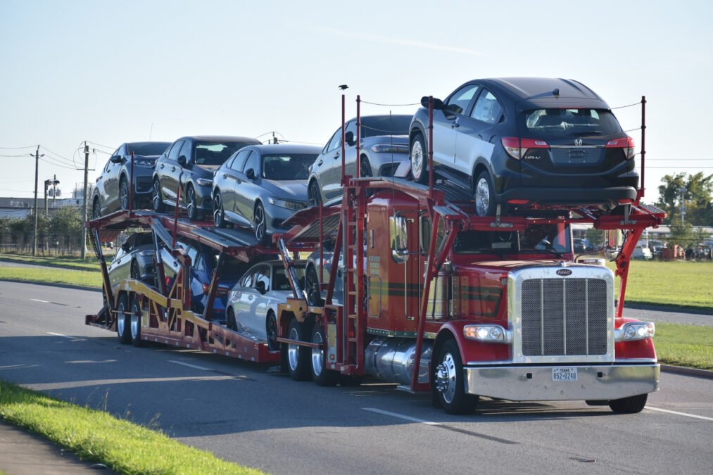 How to Identify a Safe and Affordable Car Transport Company