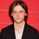 christopher briney height